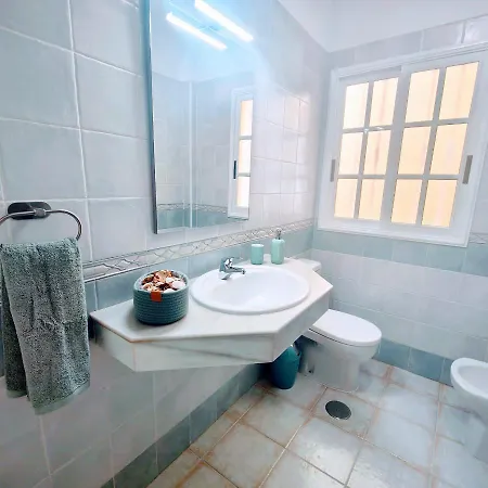 Terraza Del Mar アデヘ